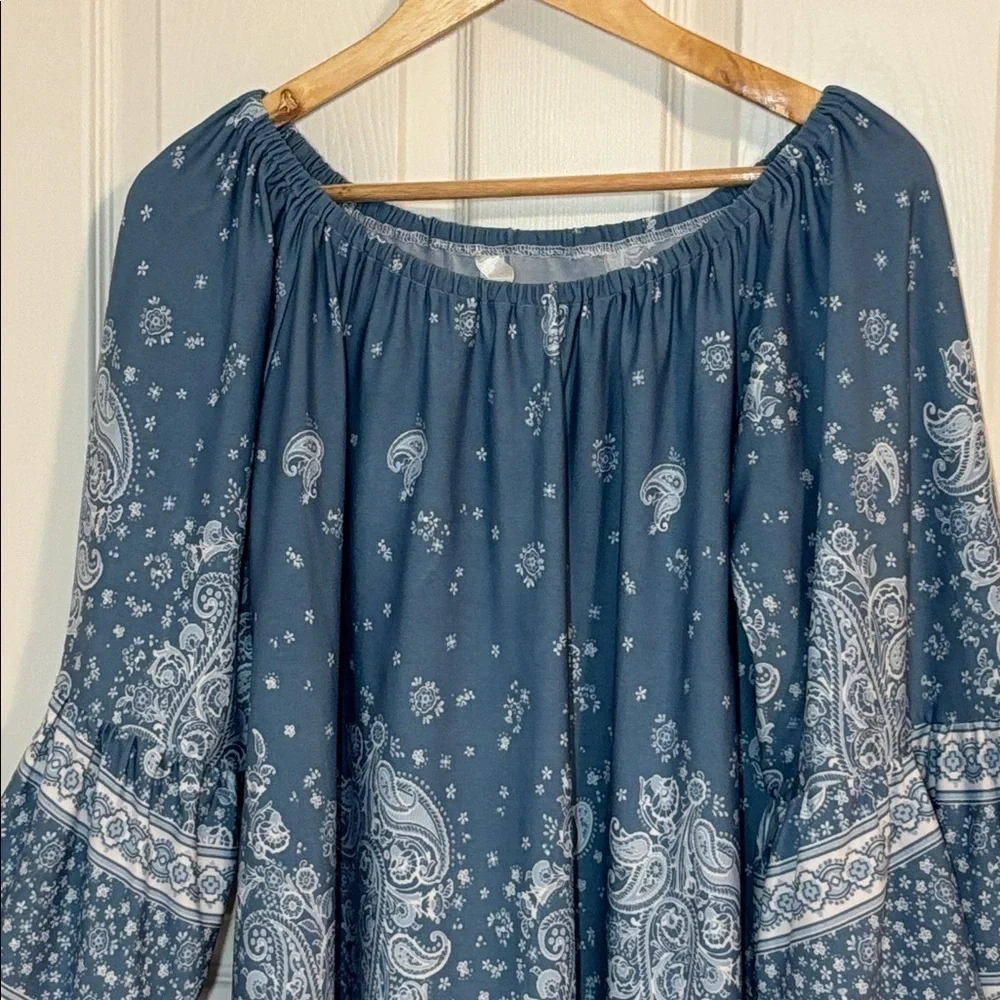 Blue and white Peasant style Tunic, long Top, 1X